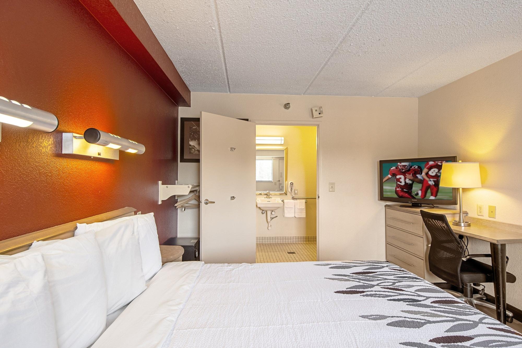 Red Roof Inn Utica Dış mekan fotoğraf