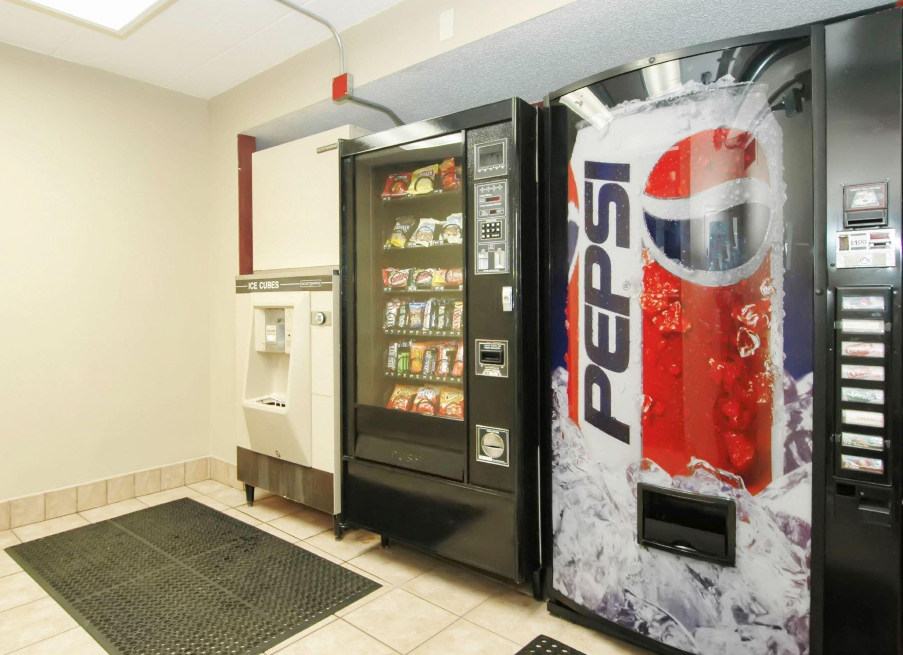 Red Roof Inn Utica Dış mekan fotoğraf